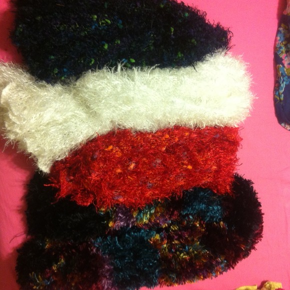 Multiple scarfs