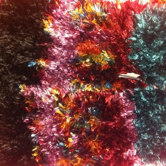 Multiple scarfs - Picture 4 of 4