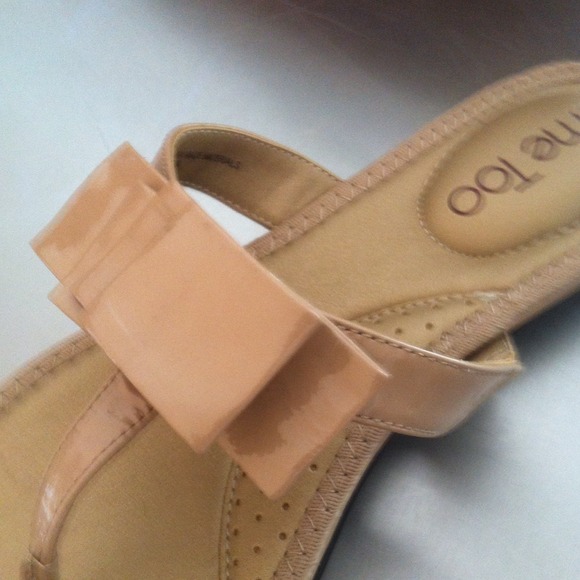 Me Too Sandals - Picture 3 of 4