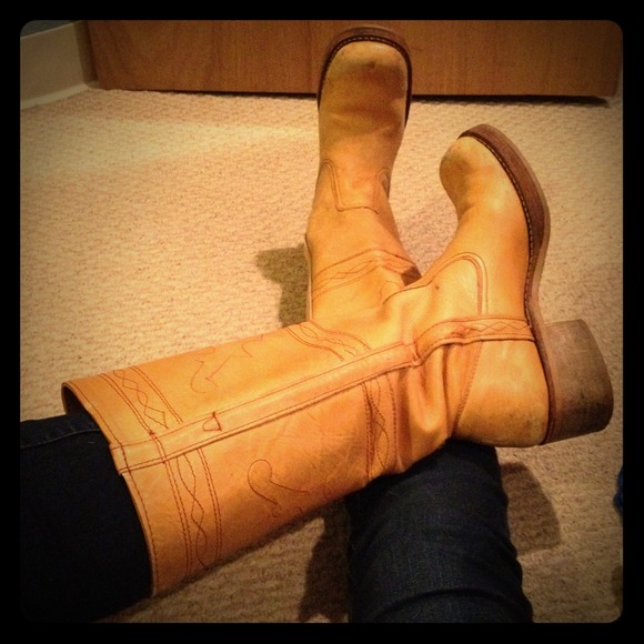 **RESERVED** Mustard yellow boots