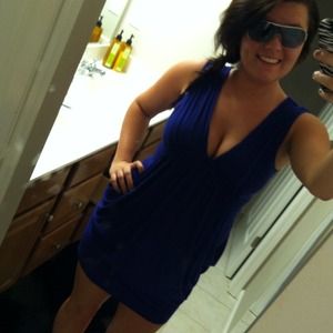 Great dress ! Stretchy!
