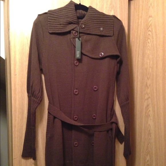 BUNDLE -@classyme Brown sweater coat & v-neck top.
