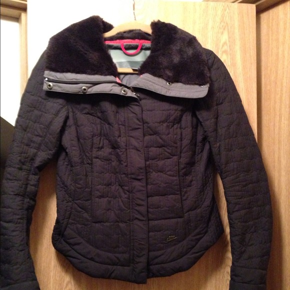 Nike black quilted jacket