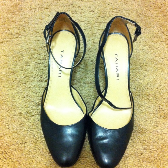 Tahari black high heels