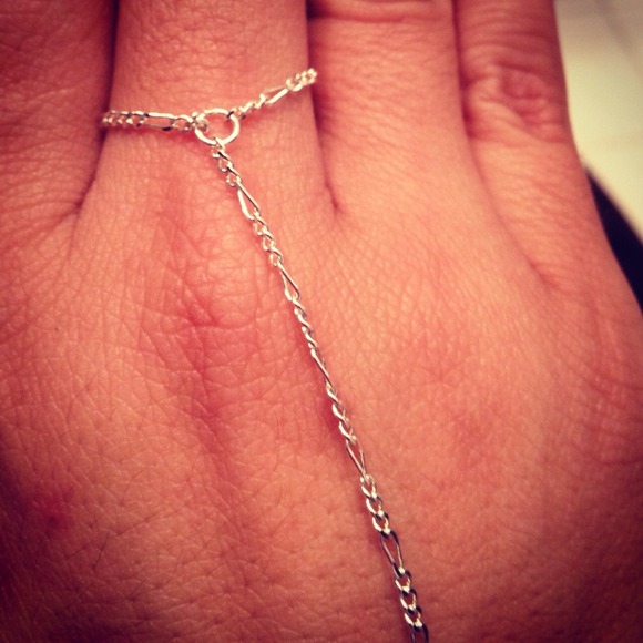 Slave Chain - Picture 2 of 4