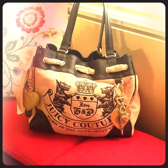 ***SOLD***   ;) Juicy Couture purse!!!