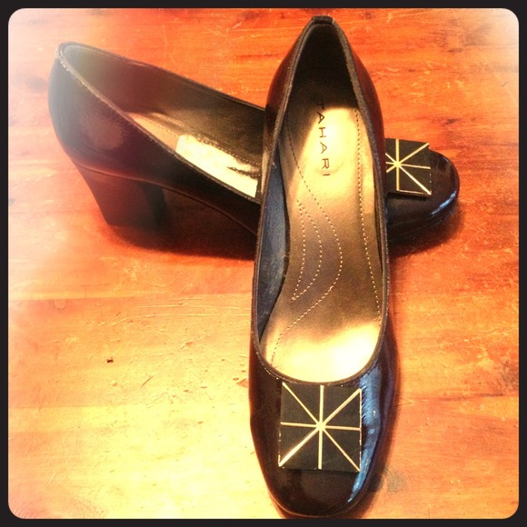 **Reduced** Tahari espresso patent leather pumps