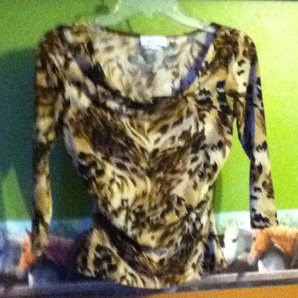 ⭐REDUCED⭐ Amy Byer 3/4 sleeved dressy shirt