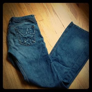 Oligo Tissew - premium jeans with a cause!