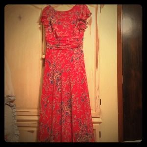 Red floral Maxi dress with flutter sleeves. Sz 8p