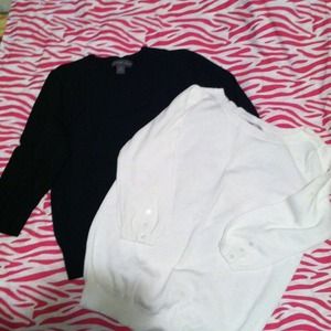 *****Bundle******white and black sweaters for $18
