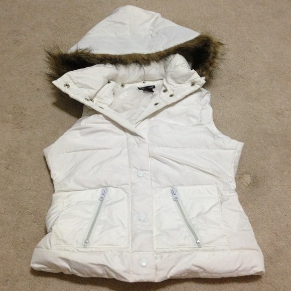 White vest