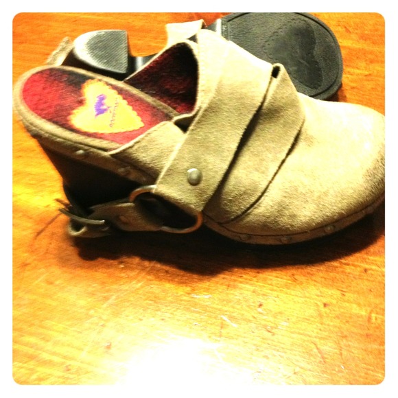 Rocket dog heels clogs 7.5