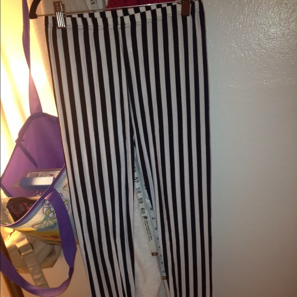 Black and white vertically striped leggings