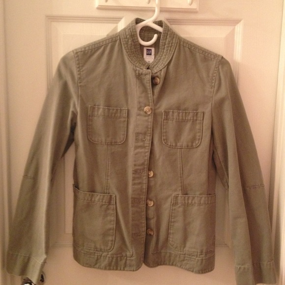 💢Sold💢to stylejm3 Gap jacket