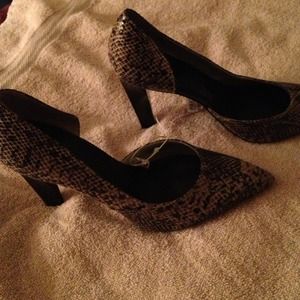 High Heels snake skin pattern...