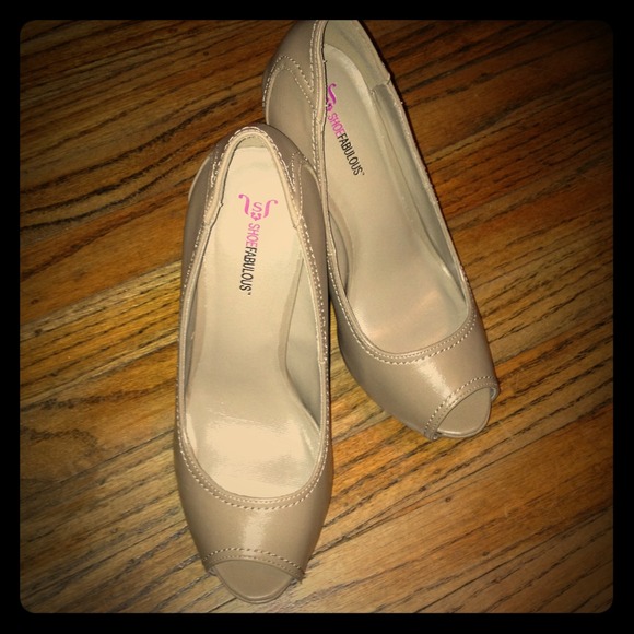 Just fab beige platform stiletto