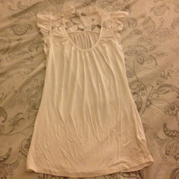 💢SOLD💢Flower print white shirt