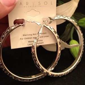 Beautiful hoop fashion earrings Beautiful hoop fashion earrings
