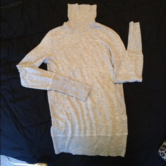 ☀bundle☀Gray turtle neck, blk suede  & orange heel