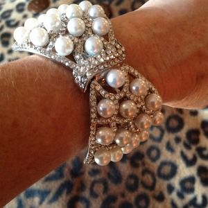 Faux Pearl and Rhinestone Bangle!