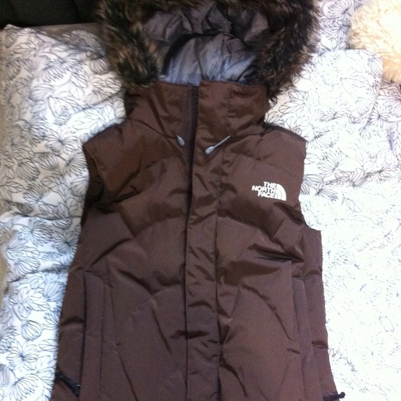 🚫Sold! Auth Norhface 600 vest with fur hood XS
