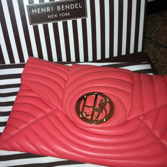 ⭐Just REDUCED! NWOT Henri Bendel clutch/ shoulder