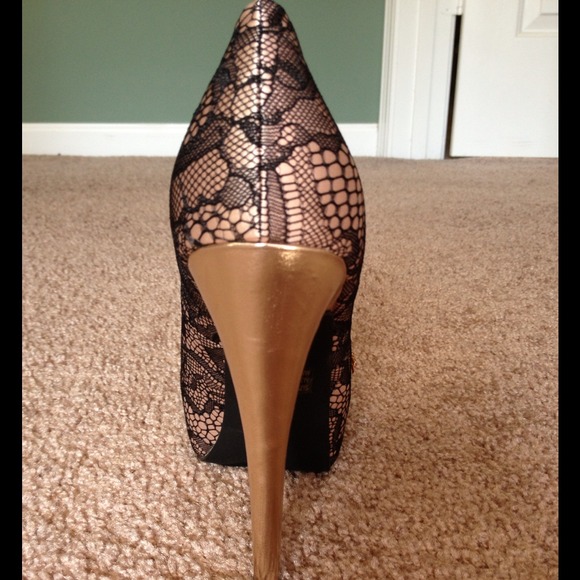 ✨Brand New ✨Nice new high heels. - Picture 2 of 2