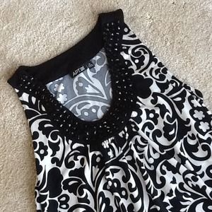 🎈sold🎈Black and white dress