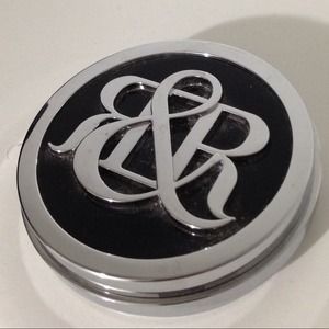 Rock & Republic Face powder in satin
