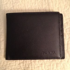 Prada Clutches & Wallets - āRESERVEDāPrada wallet Prada Clutches & Wallets - āRESERVEDāPrada wallet
