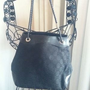 🚨SOLD🚨Authentic Gucci Handbag!