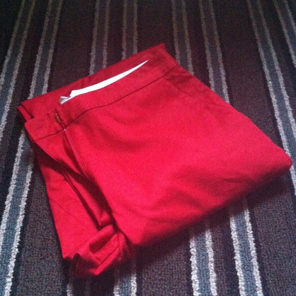 🔴SOLD🔴Brooks brothers lipstick red ankle capris