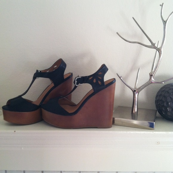 ******REDUCED********Wood wedges with black detail