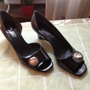 Black patent leather Wedge
