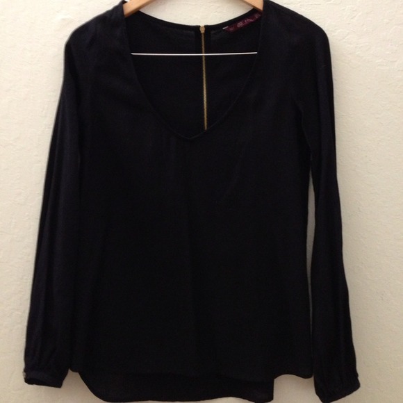 Zara black long sleeve v-neck top