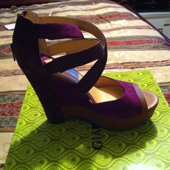 Very nice Gianni Bini Shoes
