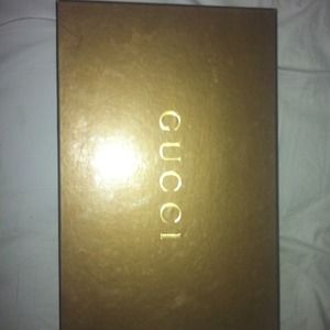 Gucci sneakers size 371/2 used but great condition
