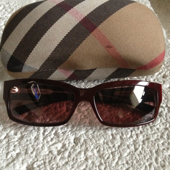AUTHENTIC BURBERRY SUNGLASSES