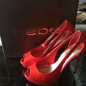 Color:"High risk red" BeBe pumps.