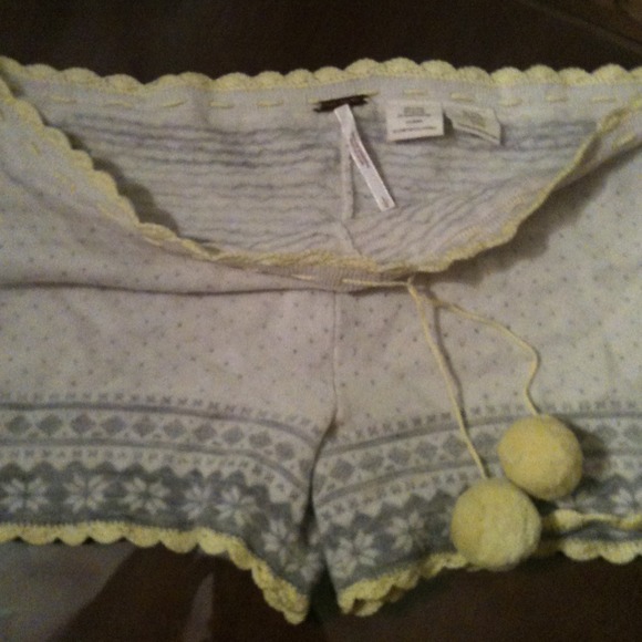 ✨HP✨🎈🎉Free people knit short🎉HP 10/11/ Party✨ - Picture 4 of 4