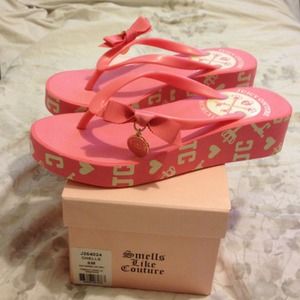 Pink Juicy Couture flip flops