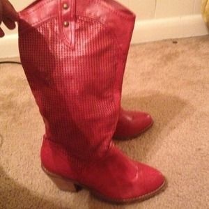 Red cowboy boots!
