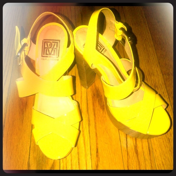 Pour la Victoire Gisela Sandals