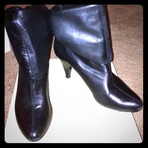 Multi-way heel boots