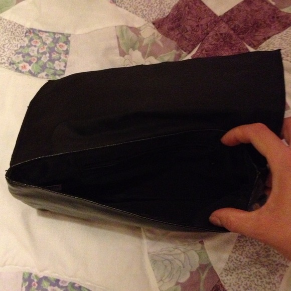 ✖SOLD✖ Black envelope clutch - Picture 3 of 4
