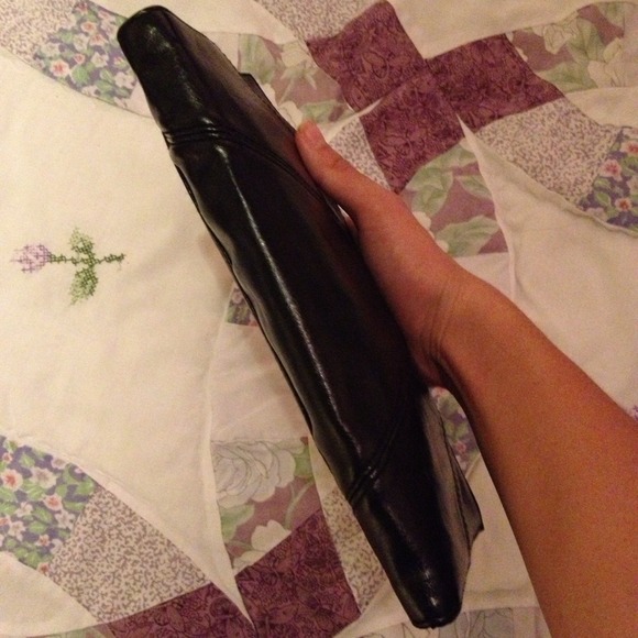 ✖SOLD✖ Black envelope clutch - Picture 4 of 4