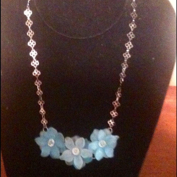 Sterling chain with glass flowers - Picture 1 of 2
