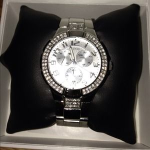 ✋RESERVED✋ Guess watch!!