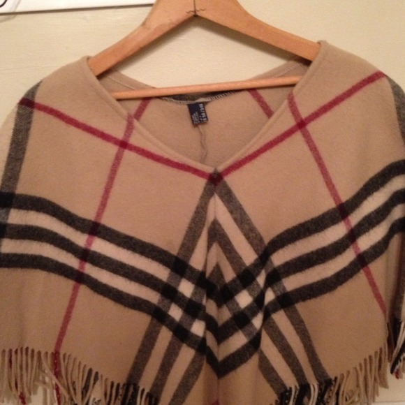 Burberry poncho